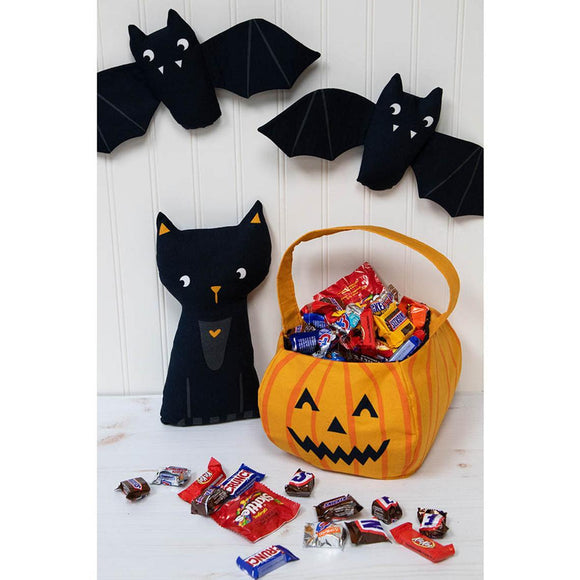 Ghouls & Goodies Halloween Fabric Panel